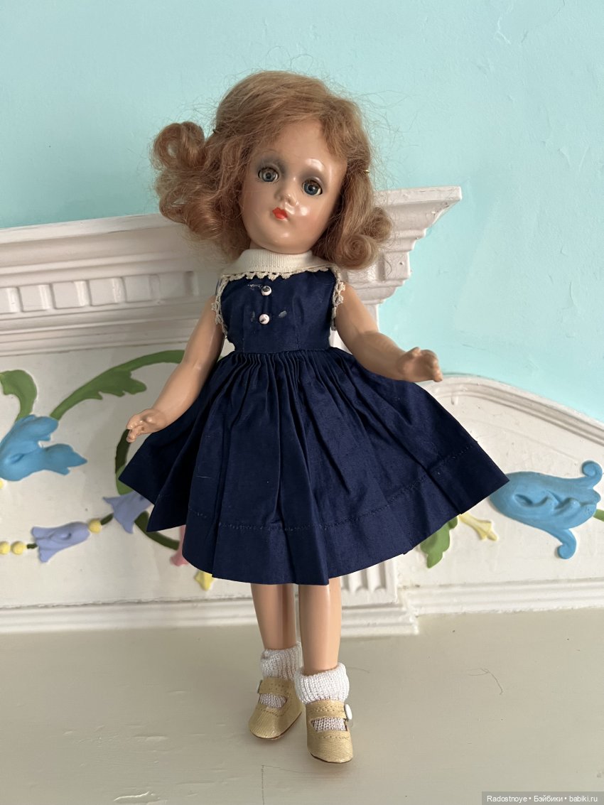 Две американские композитные куколки, выигранные в живом аукционе