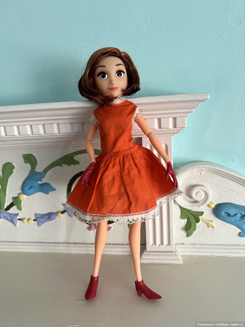 Две американские композитные куколки, выигранные в живом аукционе