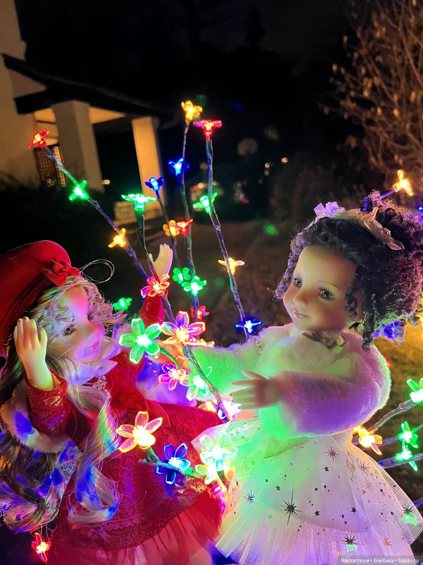 Рождественская прогулка Дженнифер и Скарлетт | Бэйбики Рождественская прогулка Дженнифер и Скарлетт