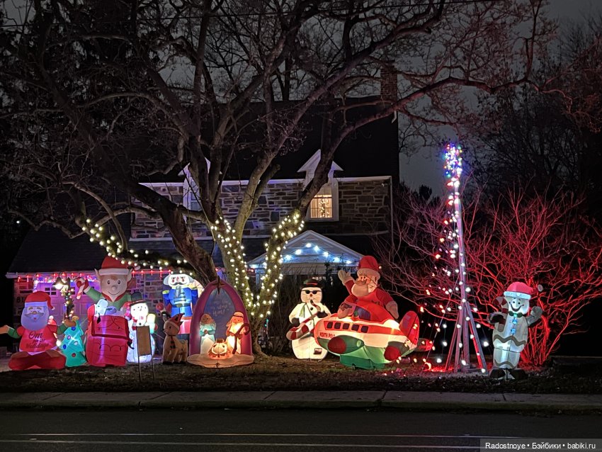 Рождественская прогулка Дженнифер и Скарлетт