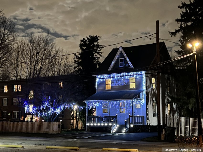 Рождественская прогулка Дженнифер и Скарлетт | Бэйбики Рождественская прогулка Дженнифер и Скарлетт