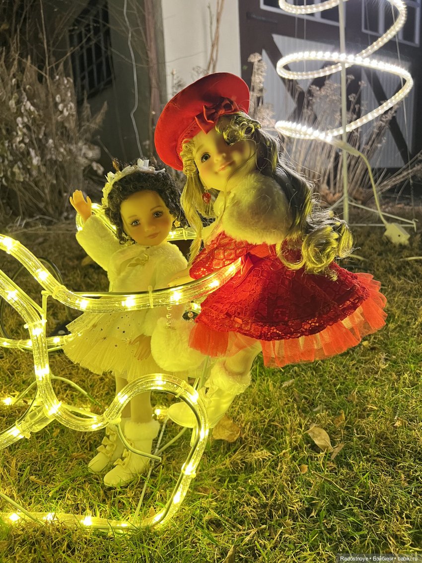 Рождественская прогулка Дженнифер и Скарлетт | Бэйбики Рождественская прогулка Дженнифер и Скарлетт (фото 7)