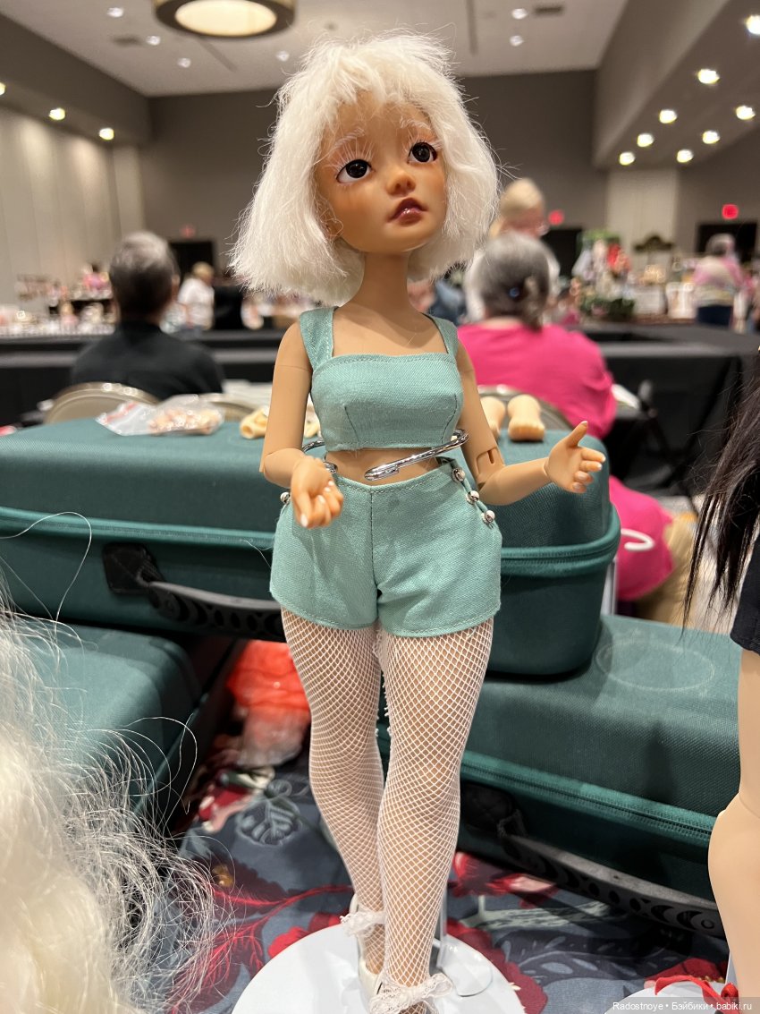 Второй день - продолжение. Выставка-продажа