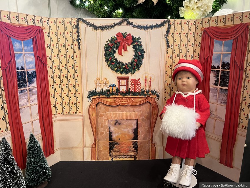 Schoenhut под Рождественской елкой