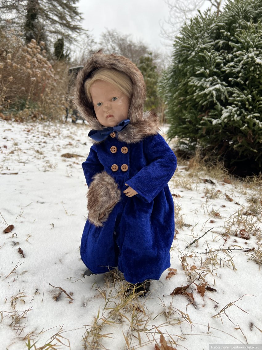 Schoenhut под Рождественской елкой