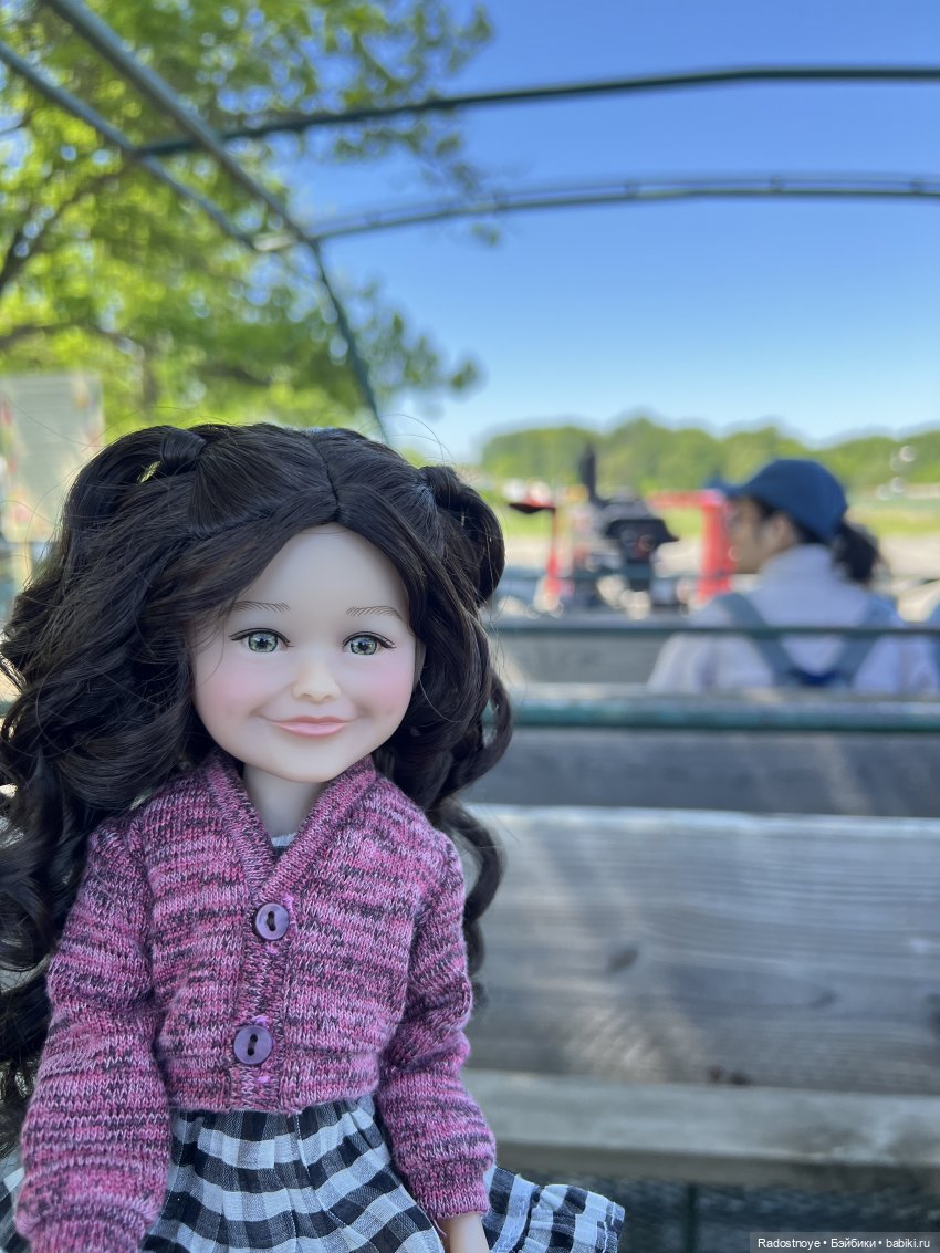 Первая клубника | Бэйбики Первая клубника — Куклы Ruby Red (Руби Ред) Fashion Friends: Siblies (фото 7)