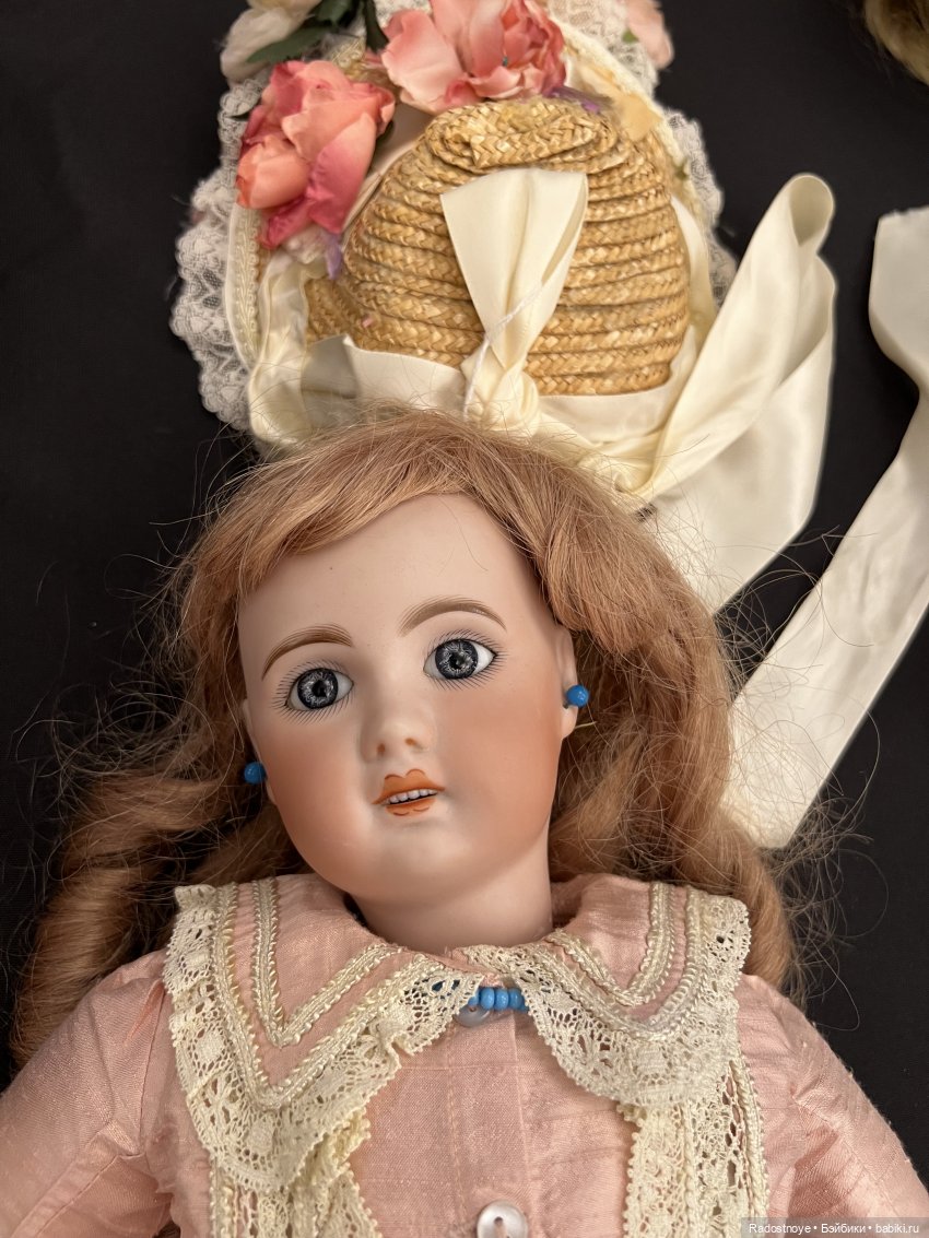 Обзор с аукциона антикварных кукол