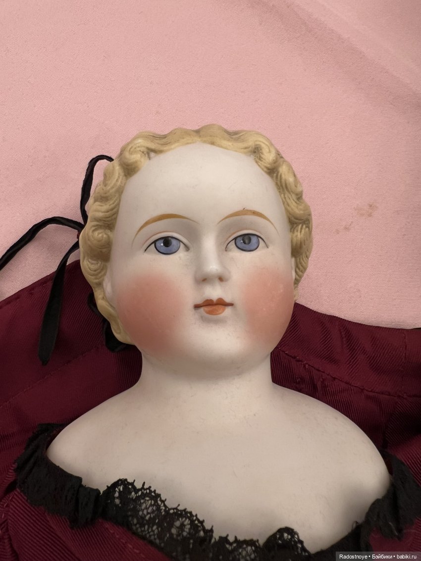 Обзор с аукциона антикварных кукол