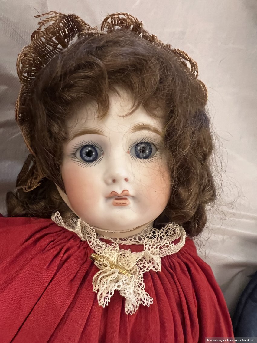 Обзор с аукциона антикварных кукол