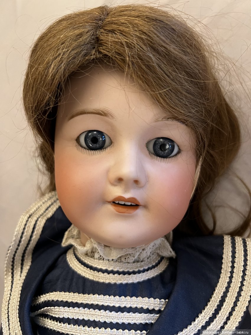 Обзор с аукциона антикварных кукол