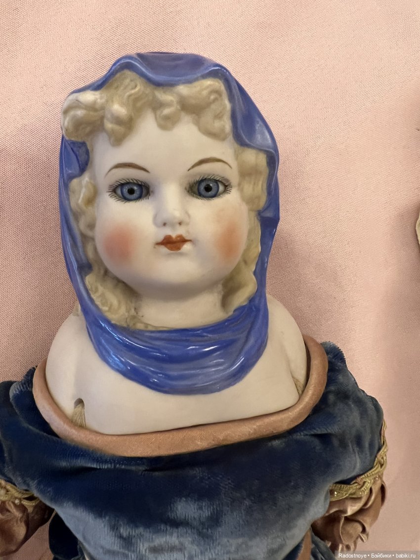 Обзор с аукциона антикварных кукол