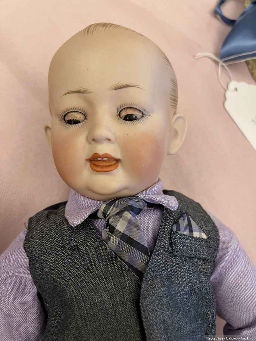 Обзор с аукциона антикварных кукол