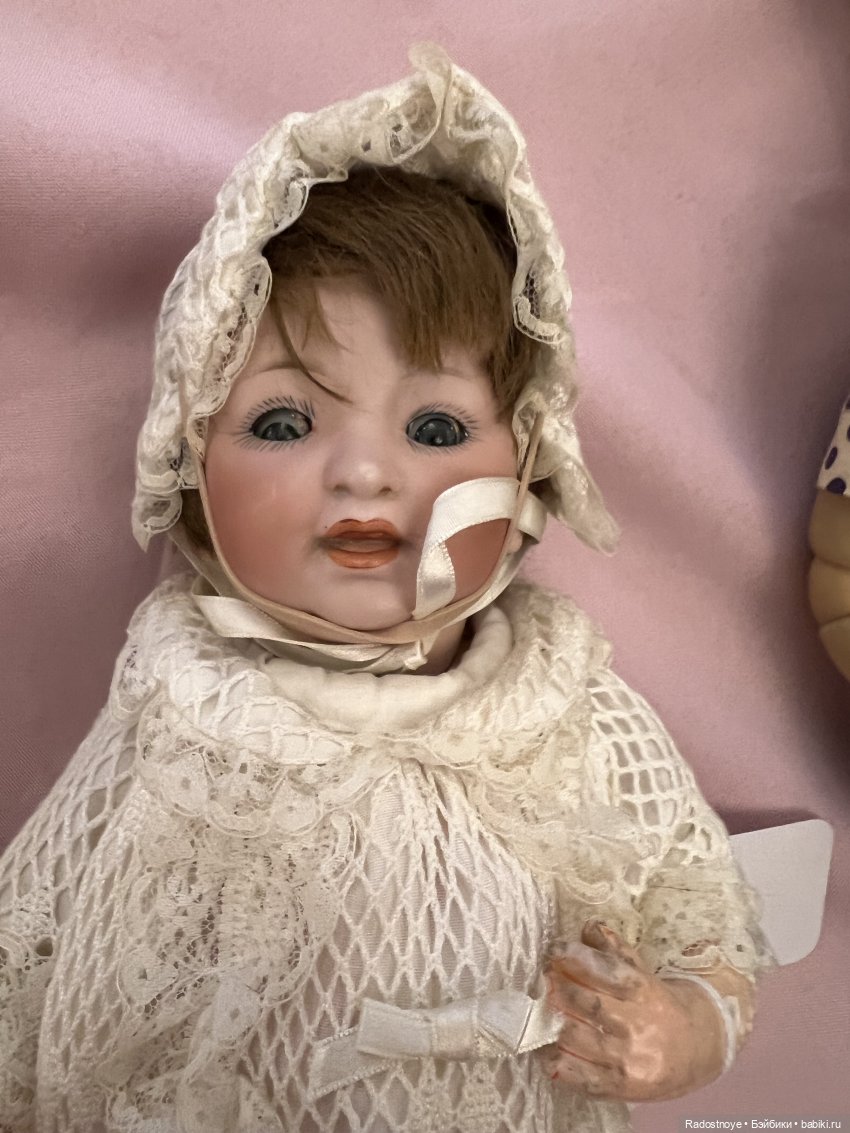 Обзор с аукциона антикварных кукол