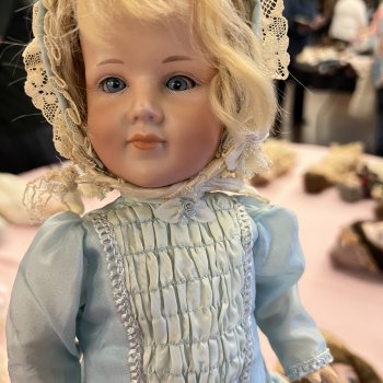 Так и тянет окунуться в старину и не только