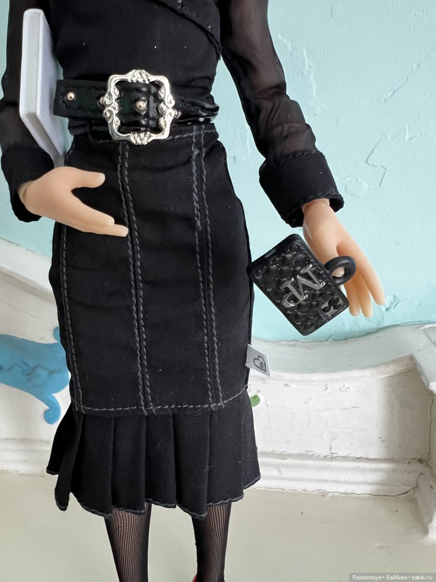 Обзор Disney Ily 4Ever «Дьявол носит Prada»