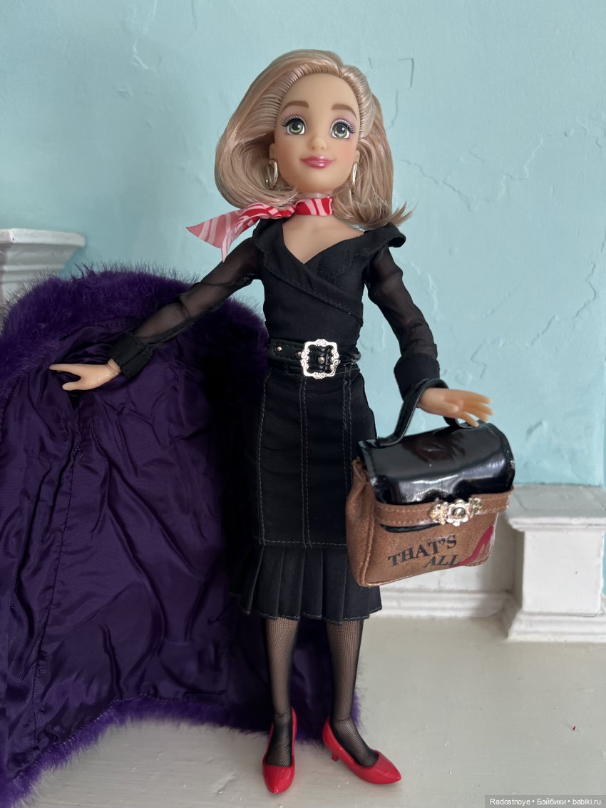 Обзор Disney Ily 4Ever «Дьявол носит Prada»