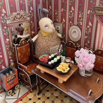 Мирон с Пряником поздравляет всех с праздником весны🌞