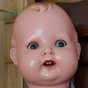 Как идет современная одежда старинным куклам