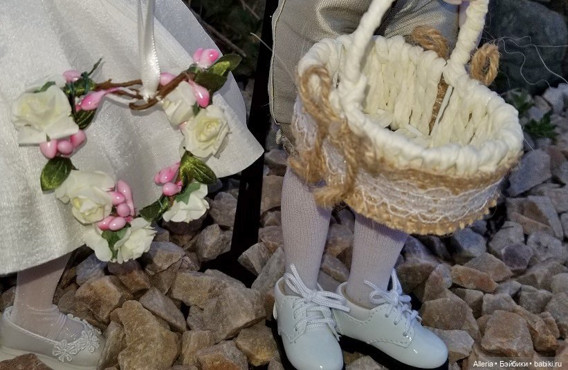 Ruby Red Galleria Fashion Friends CHARLOTTE & GEORGE (фото 5)