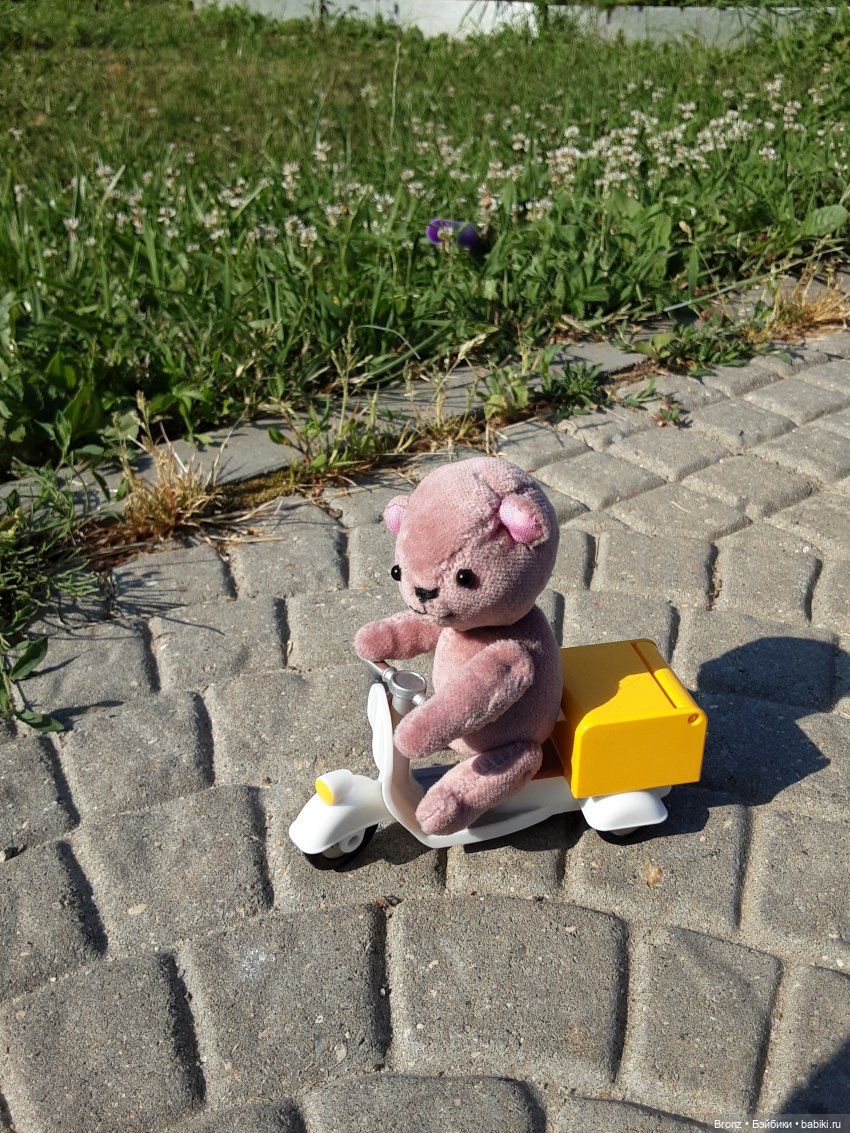 А у нас во дворе летний зной