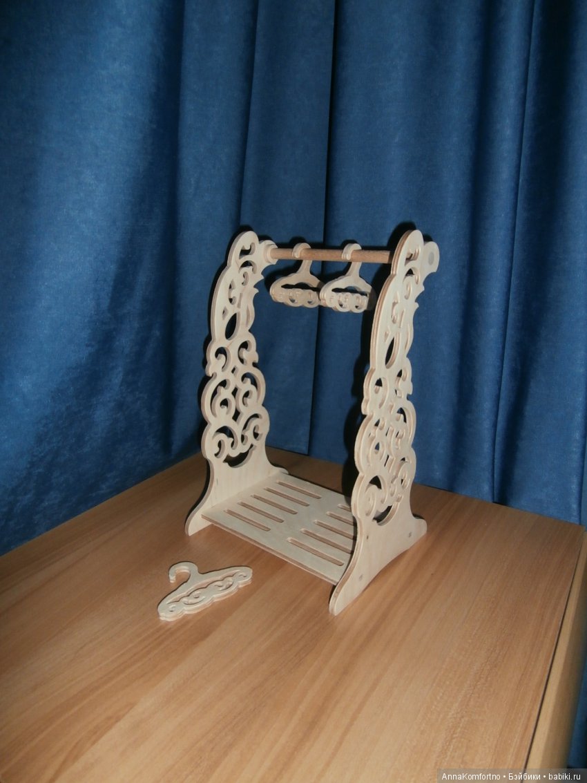 Стойка-вешалка для одежды