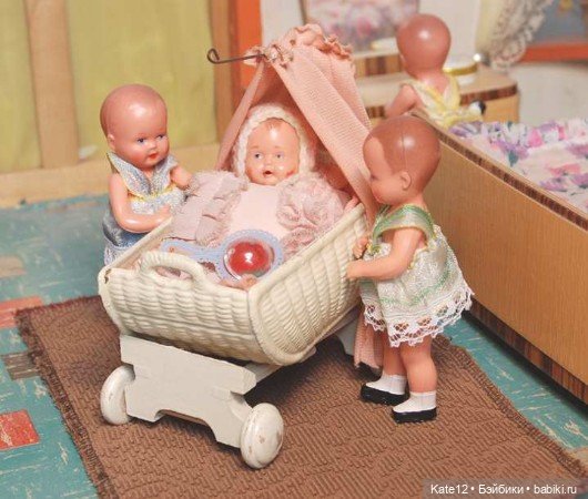 Кукольные домики 1950-60-х годов. Спальня (фото 8)