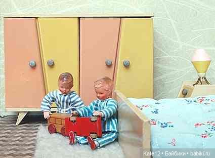 Кукольные домики 1950-60-х годов. Спальня (фото 10)