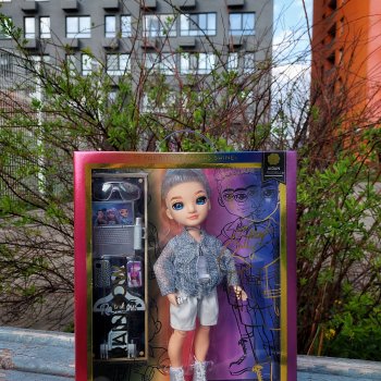 Эйдан, который ждал меня в магазине 🥰