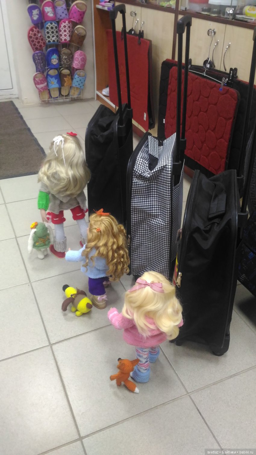 Путешествие девочек из Петербурга в Москву началось! Ч.2