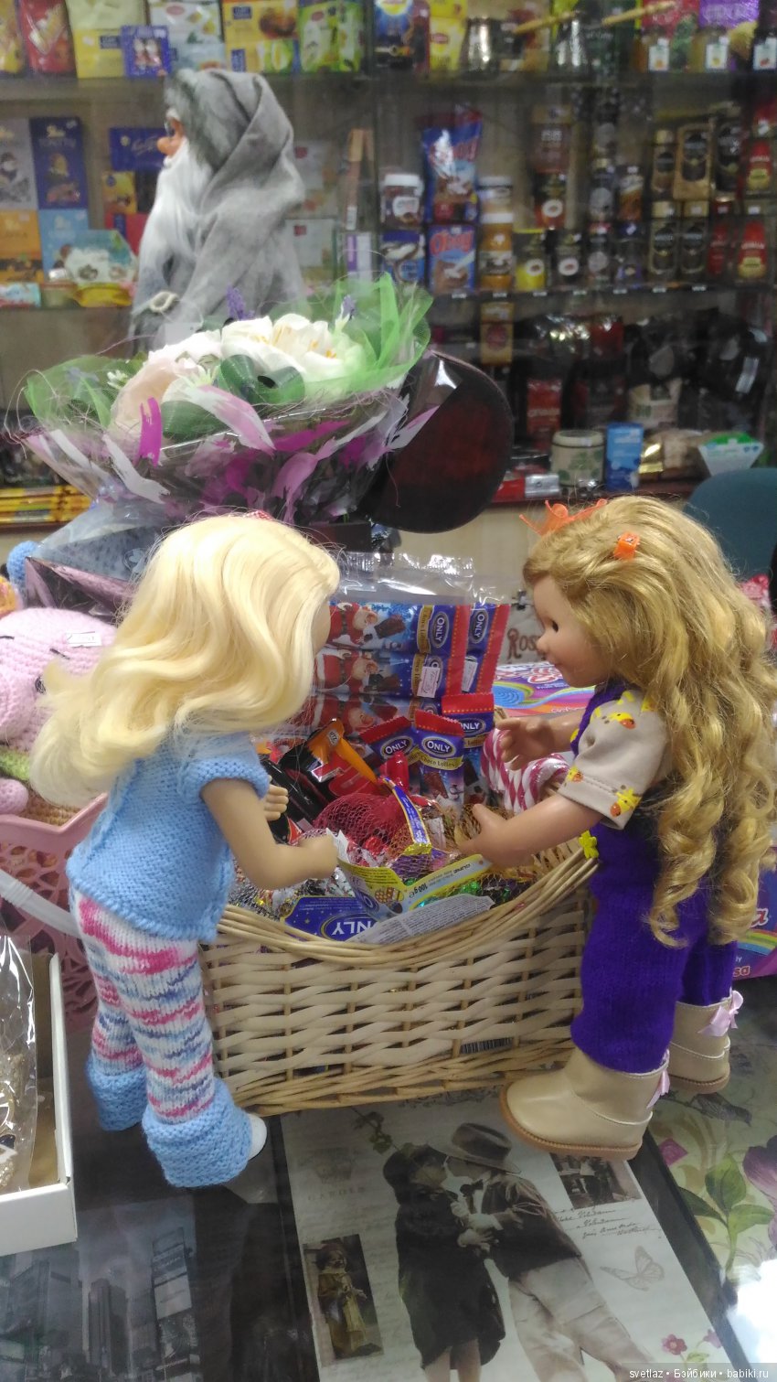 Путешествие девочек из Петербурга в Москву началось! Ч.2