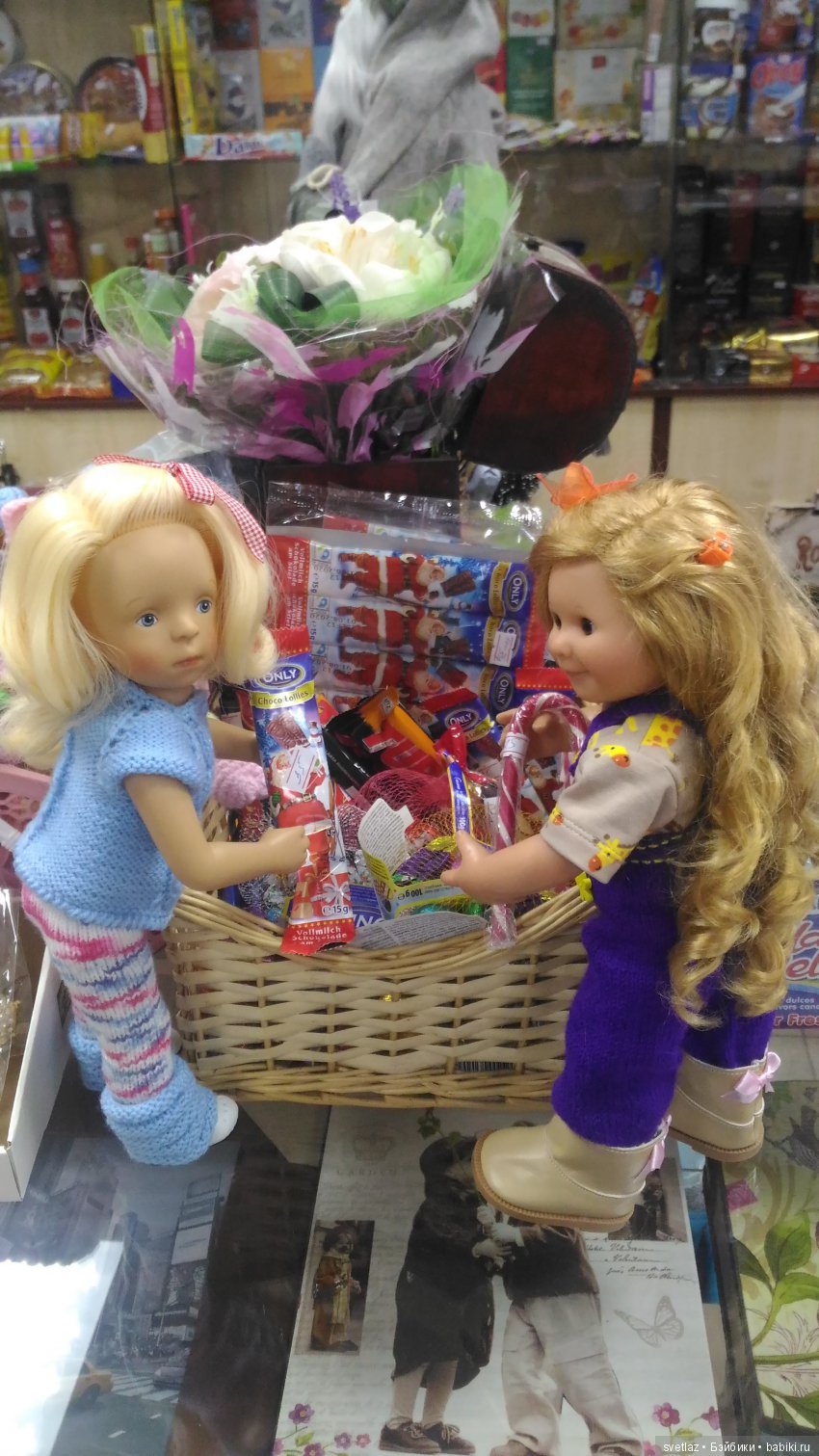 Путешествие девочек из Петербурга в Москву началось! Ч.2