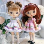 PDF Мастер-Класс по вязанию платья "Первоцветы" для кукол Xiaomi Monst