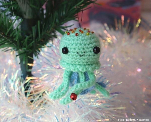 Новогодние вязаные игрушки