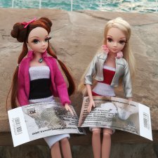 Юля и Соня в зоопарке