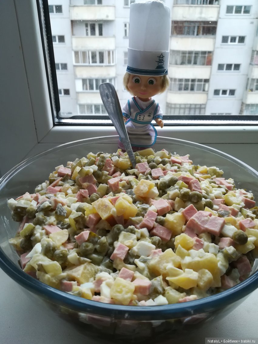 С днем повара — Куклы Маша и Медведь (Simba): Маша в кармашке (фото 2)