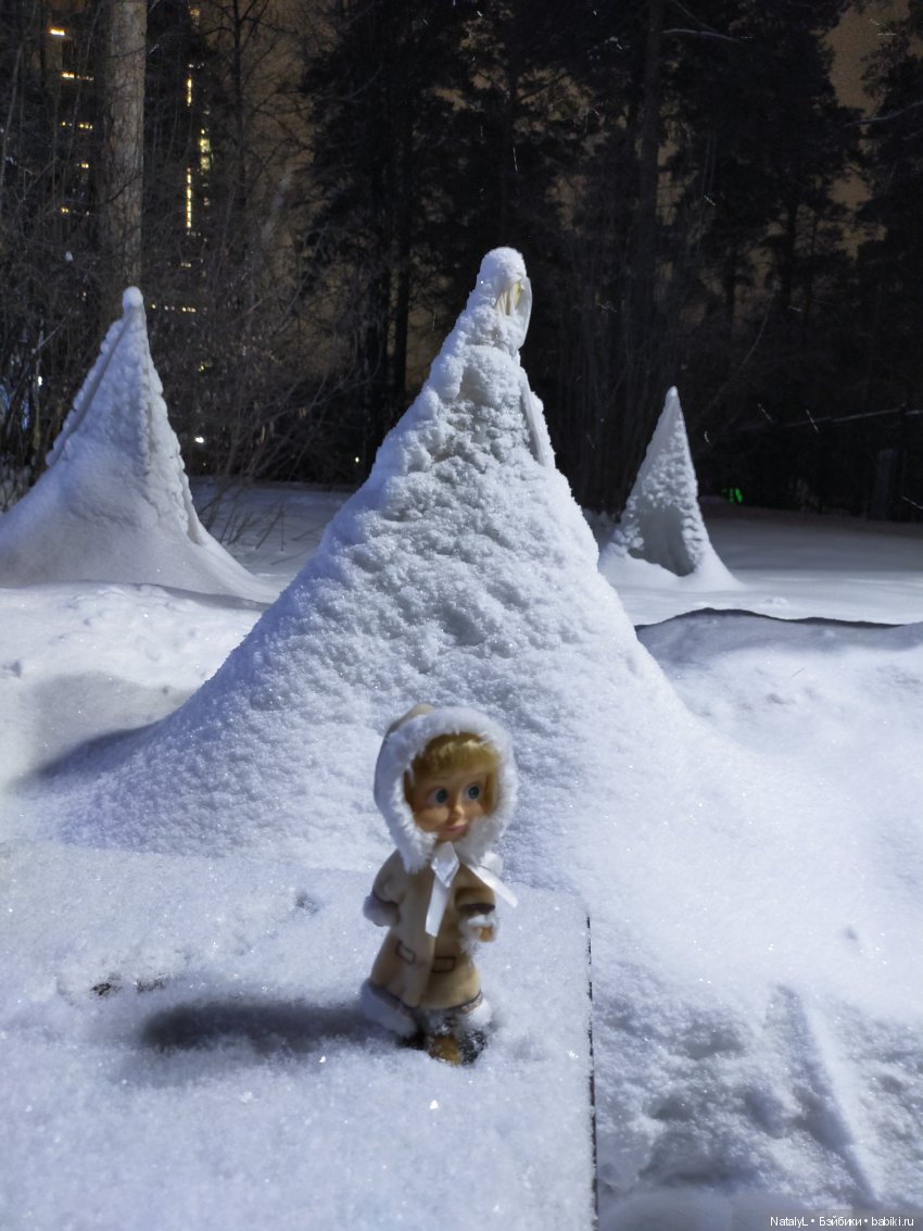 Машины каникулы — Куклы Маша и Медведь (Simba): Маша в кармашке (фото 8)