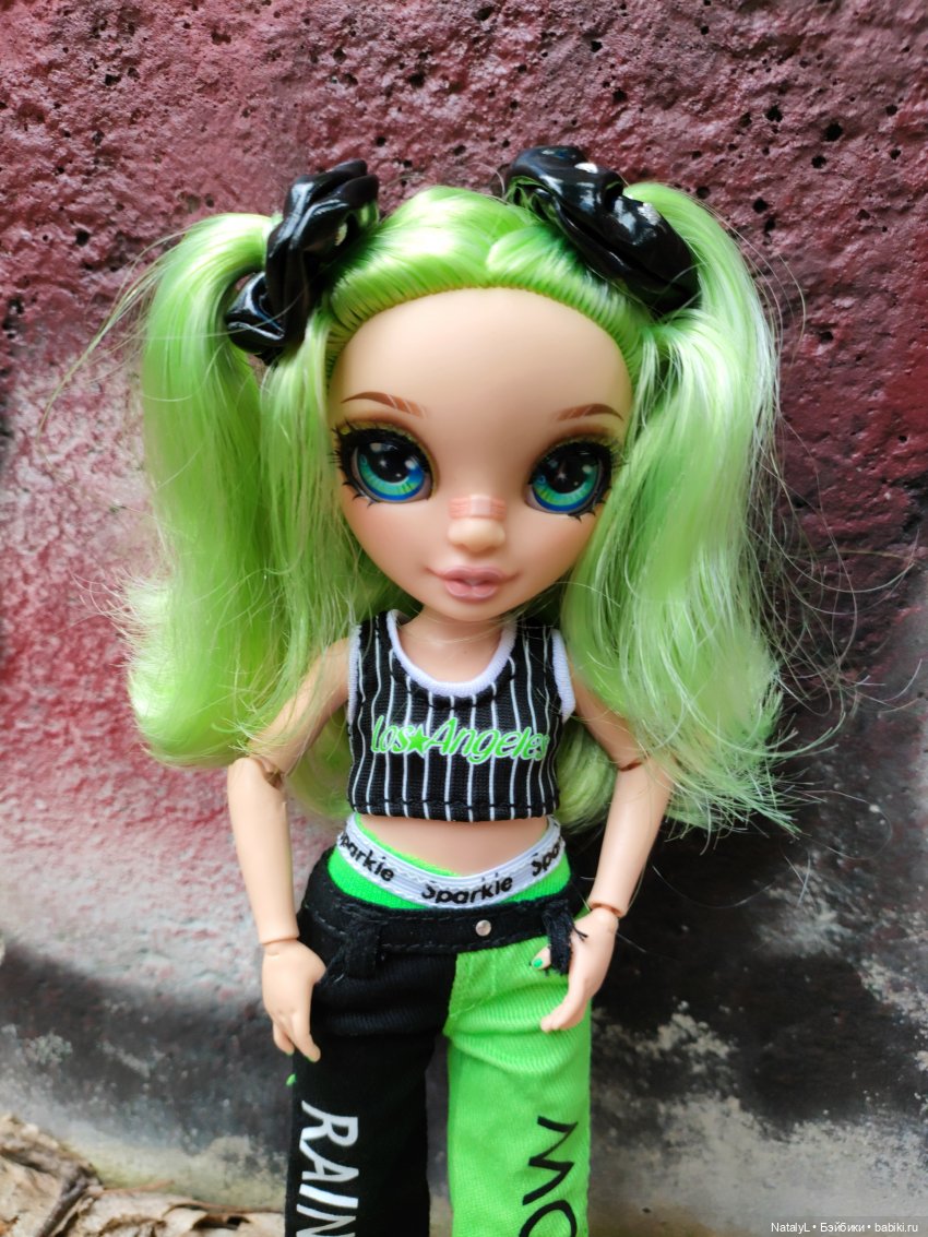 Джейд в индустриальных декорациях (фото 9)