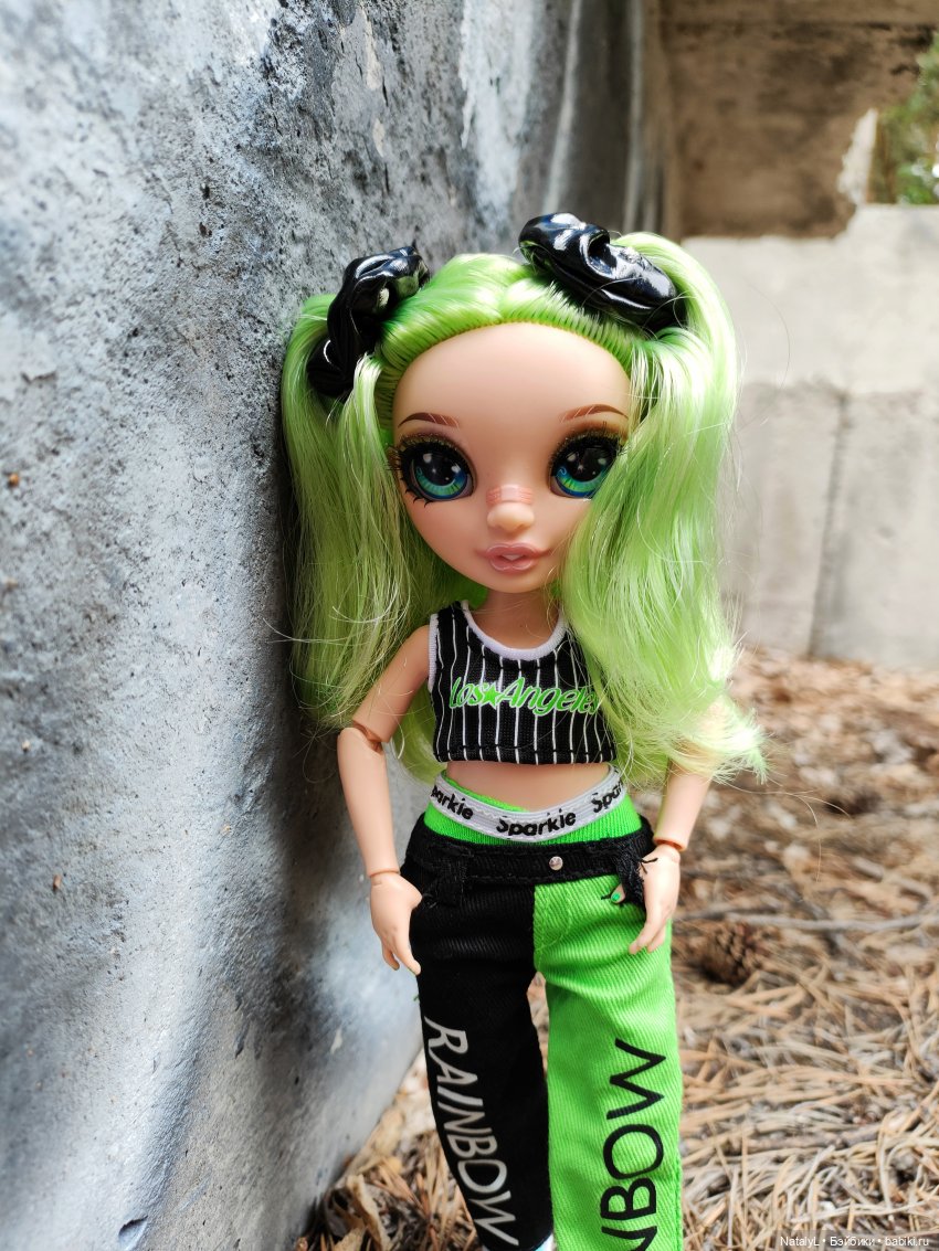 Джейд в индустриальных декорациях