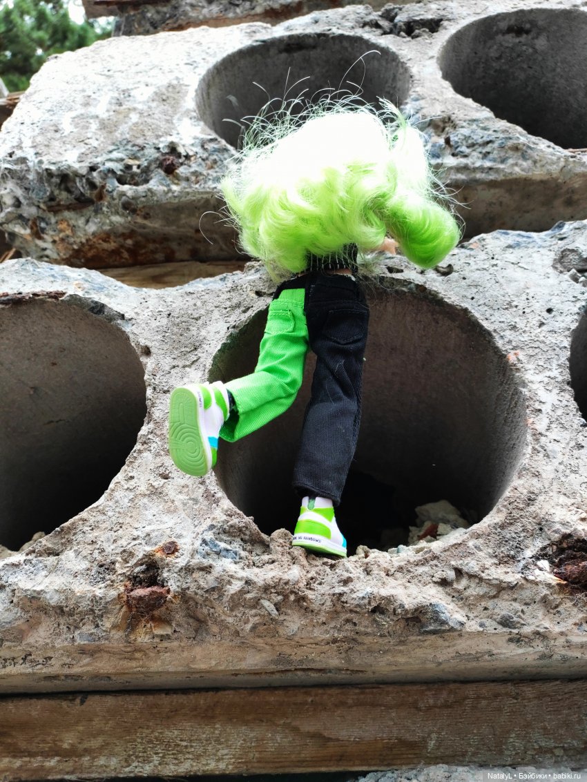 Джейд в индустриальных декорациях (фото 6)