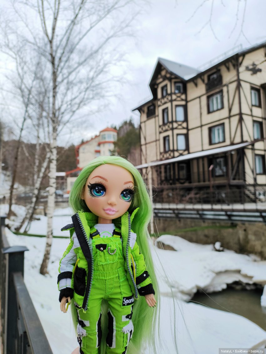 Зимние выходные — Куклы Rainbow High (Рейнбоу Хай