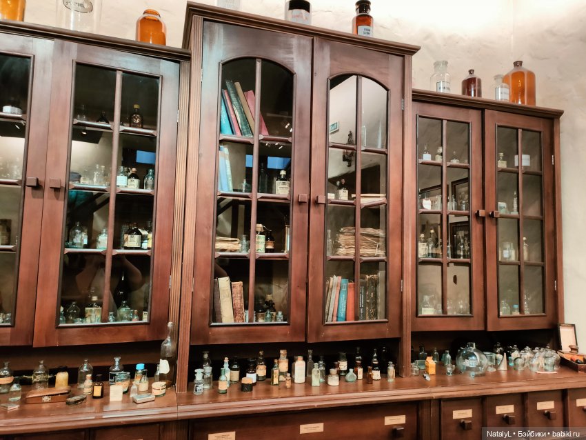 Джейд и музей "Горная аптека" в Барнауле