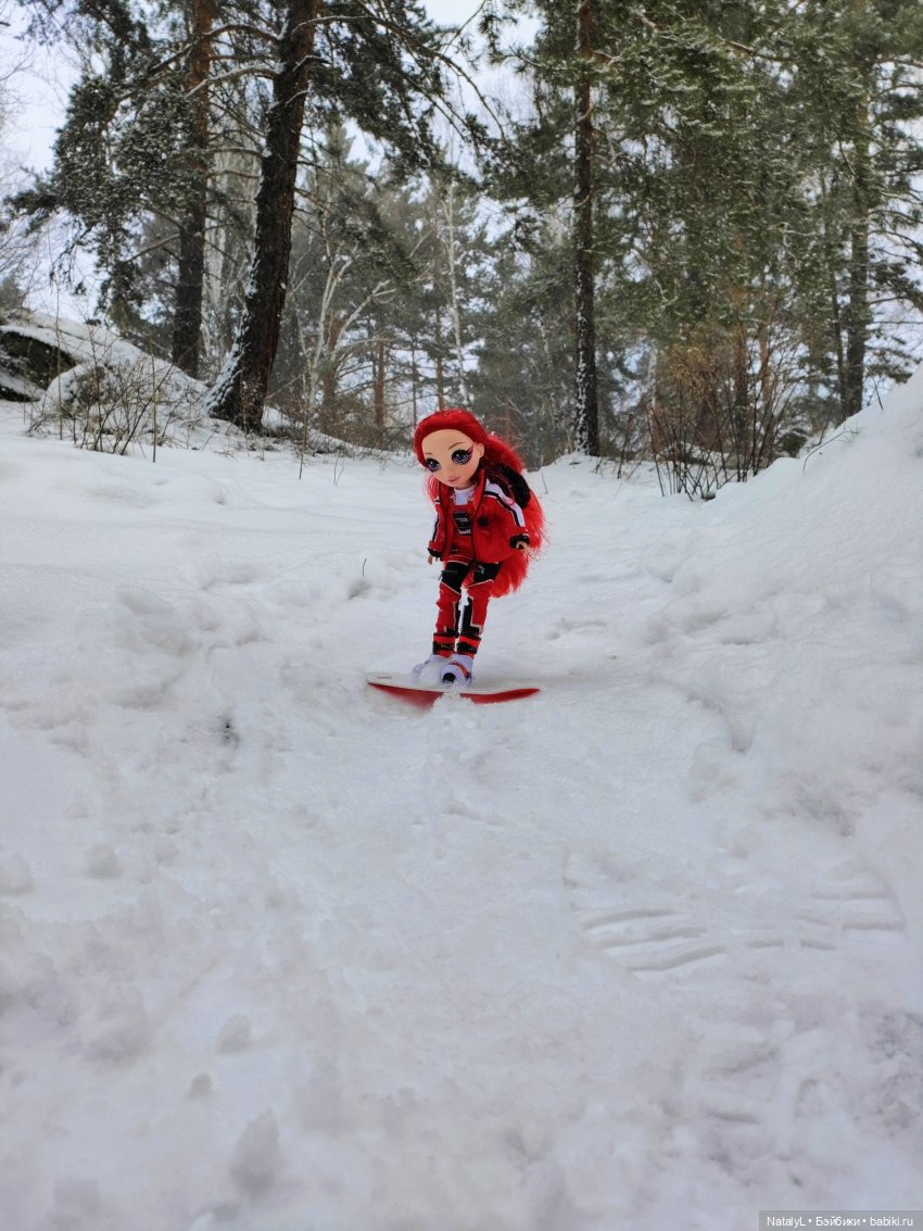Зимние выходные — Куклы Rainbow High (Рейнбоу Хай