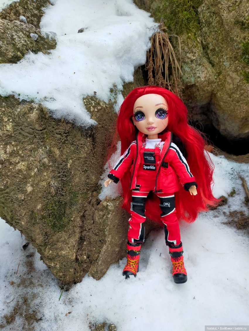 Зимние выходные — Куклы Rainbow High (Рейнбоу Хай