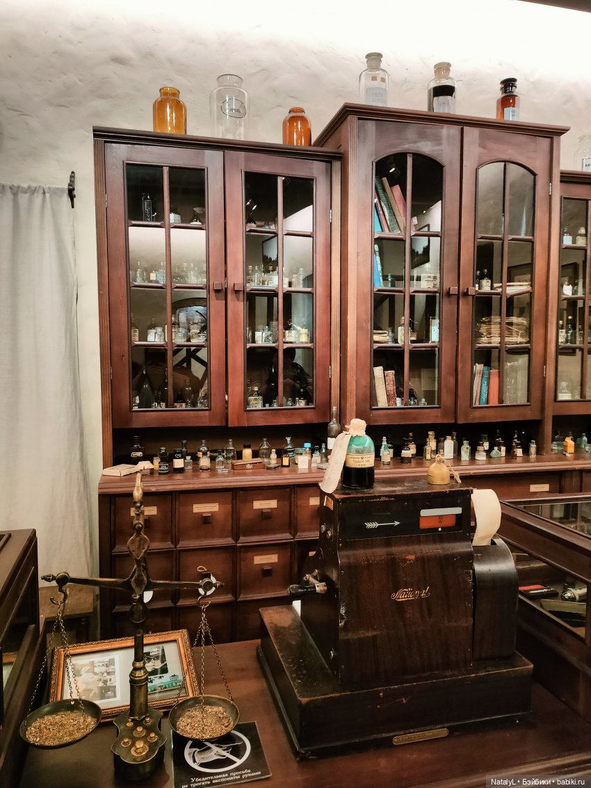 Джейд и музей "Горная аптека" в Барнауле