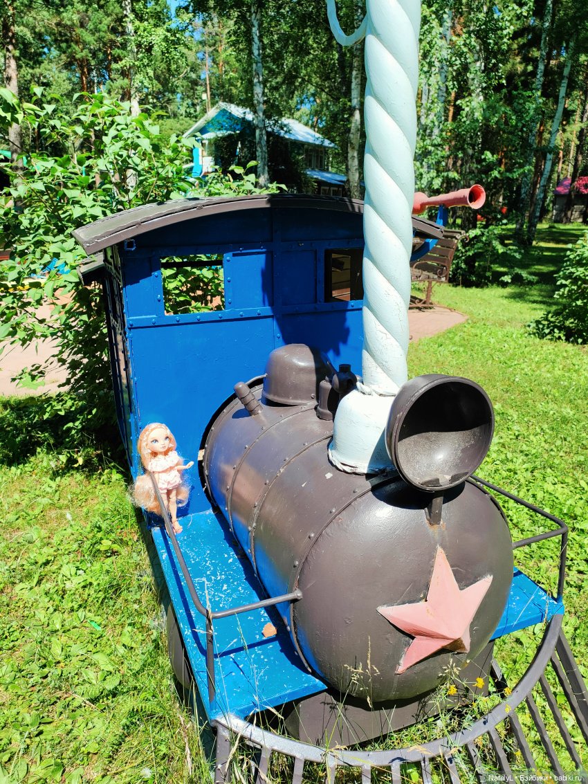 Милена на базе отдыха | Бэйбики Милена на базе отдыха — Куклы Rainbow High (Рейнбоу Хай (фото 7)