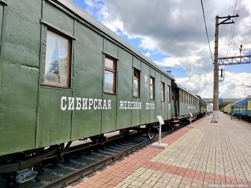 Прогулка по реке и музей паровозов