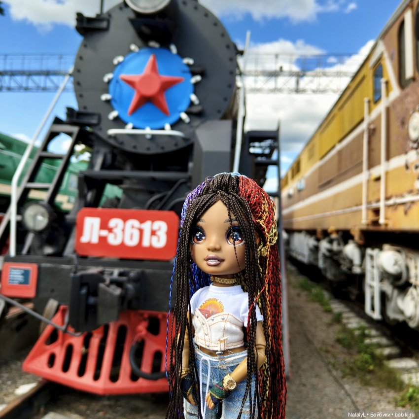 Прогулка по реке и музей паровозов