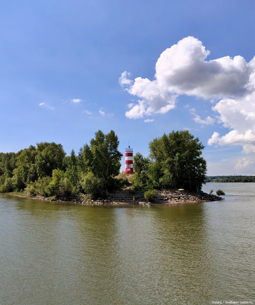 Прогулка по реке и музей паровозов (фото 5)