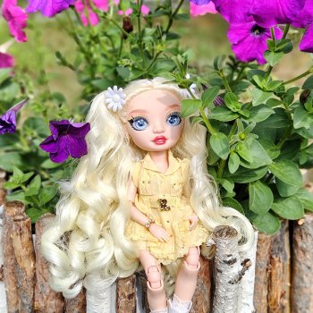 Девочка Ромашка и домик бабы Яги