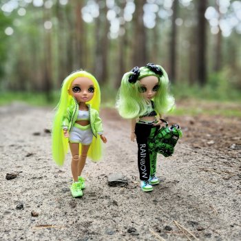 Зеленые на зеленом